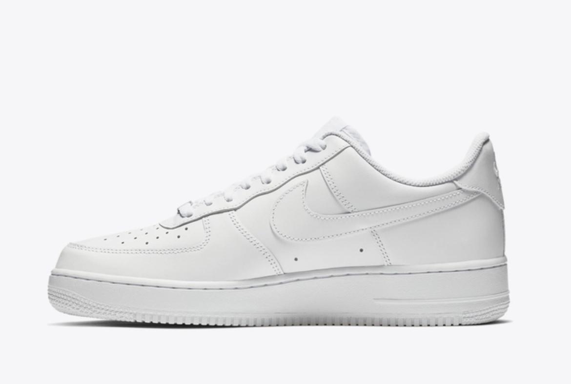 Nike Air Force 1 '07 – Triple White