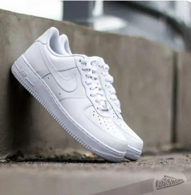 Nike Air Force 1 ’07 - Triple White