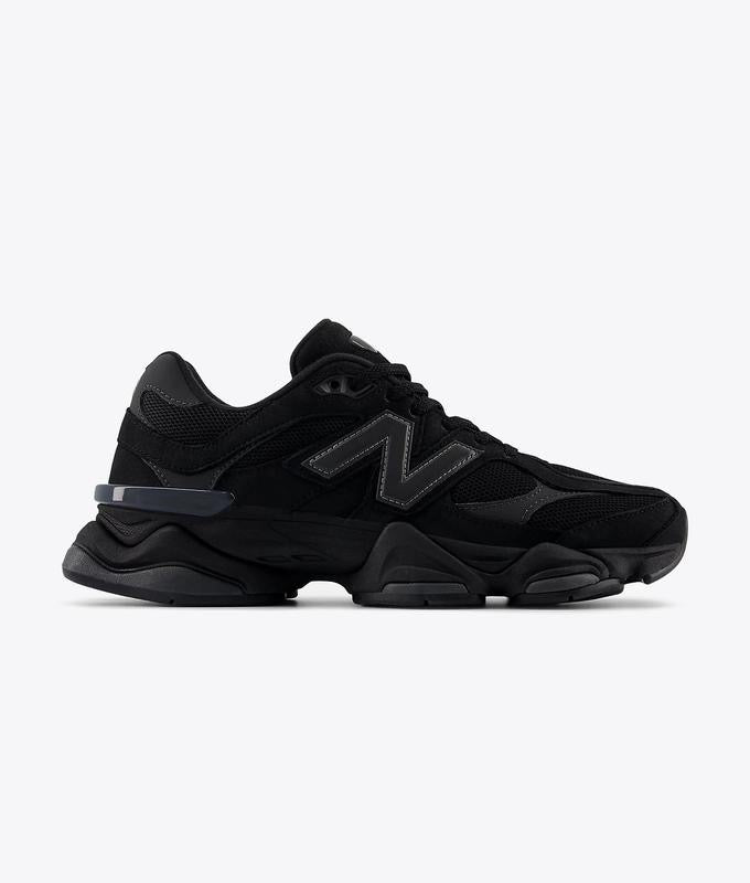 New Balance 9060 Triple Black – Modern Comfort Meets Classic Style