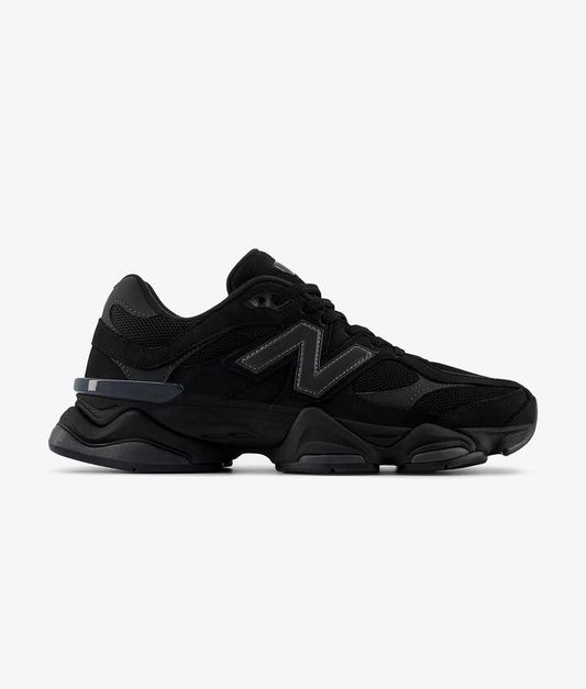 New Balance 9060 Triple Black – Modern Comfort Meets Classic Style