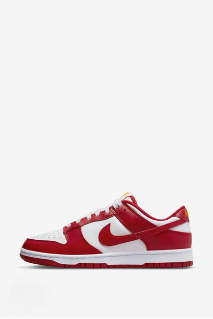 Nike sneakers red