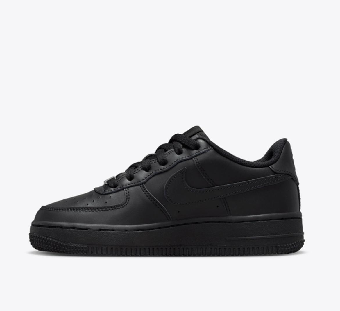 Nike Air Force 1 Low 'Triple Black' – Iconic Style in a Sleek All-Black Finish