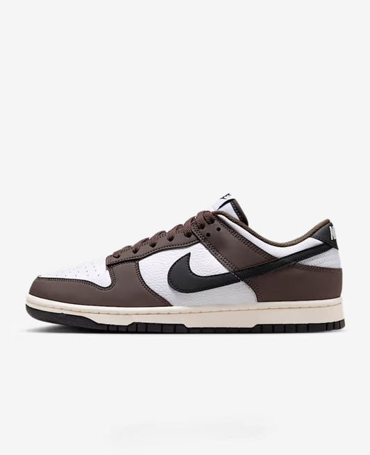 Nike sneakers brown
