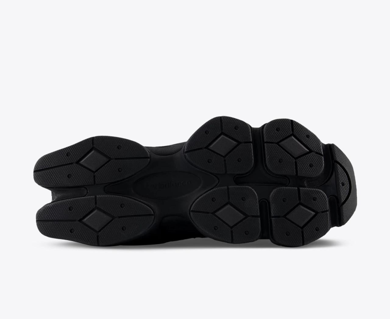 New Balance 9060 Triple Black – Modern Comfort Meets Classic Style