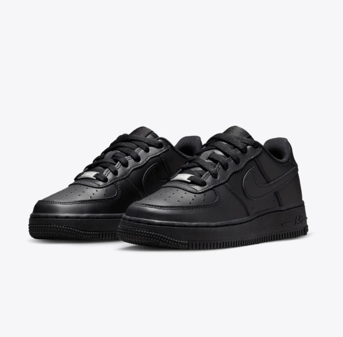Nike Air Force 1 Low 'Triple Black' – Iconic Style in a Sleek All-Black Finish