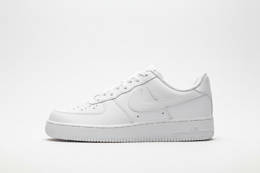 Air Force 1 Triple White – Studio side view